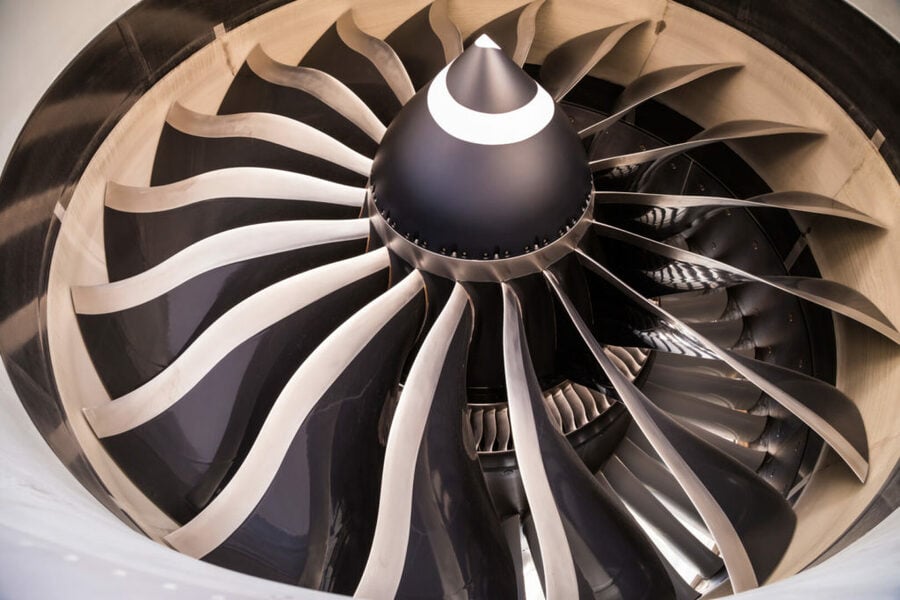 Composite fan blades on the General Electric GEnx-1B result in lighter and more efficient engines